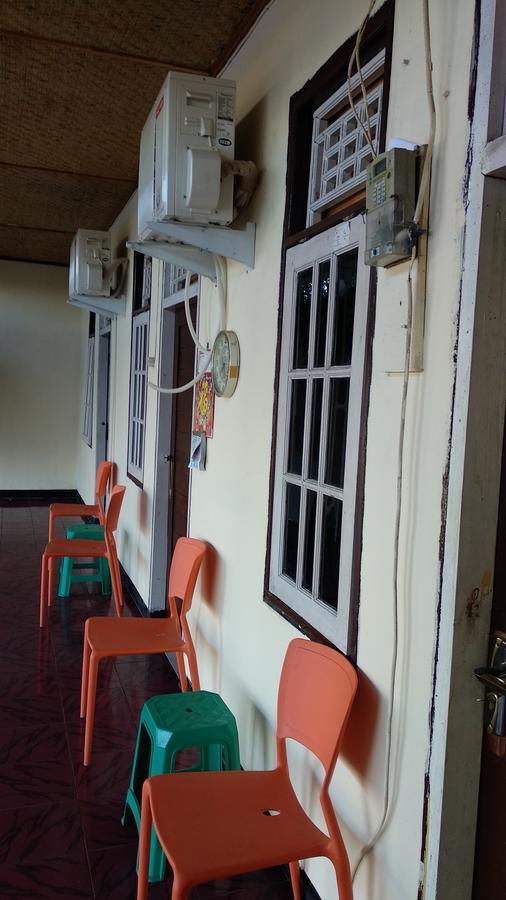 Mawar Hotel Labuan Bajo Exterior photo